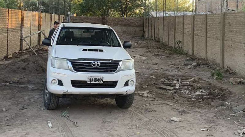Esta es la camioneta Toyota robada a metros de la Plaza San Martín