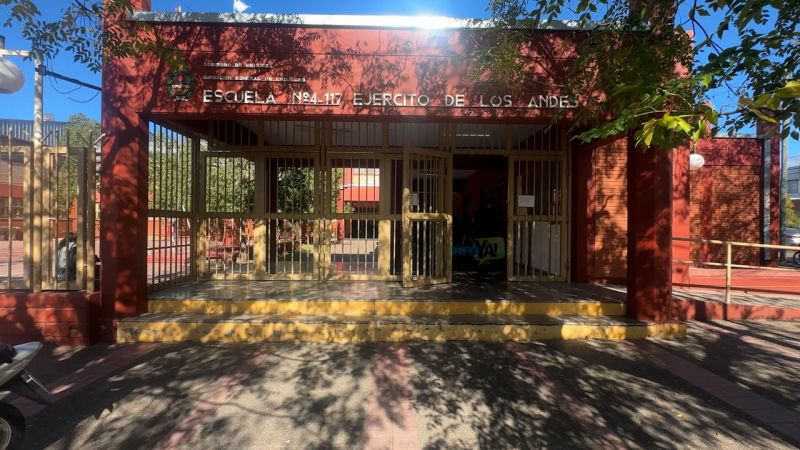 La ENET lanzó una campaña para mejoras en el playón deportivo