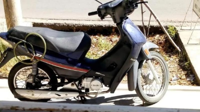 Pide ayuda para localizar la moto que le robaron: es su único medio de movilidad