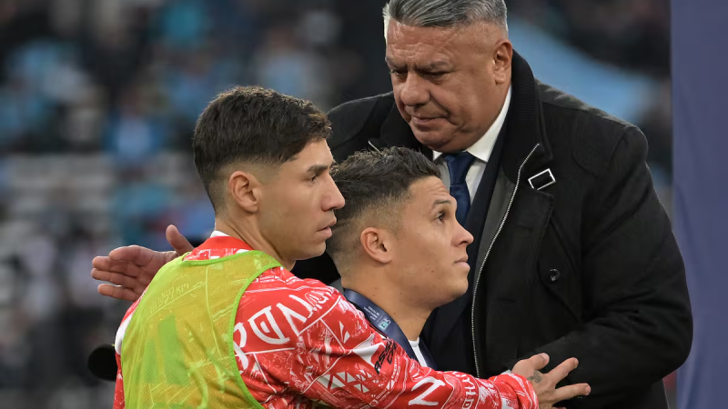 Derrota de River: Montiel evitó saludar al "Chiqui" Tapia en la premiación