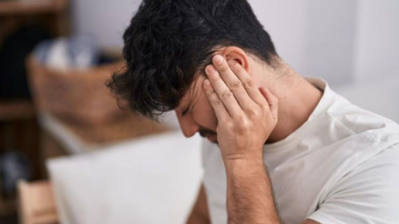 En hombres mayores de 45 años, la migraña con aura podría triplicar el riesgo de ACV