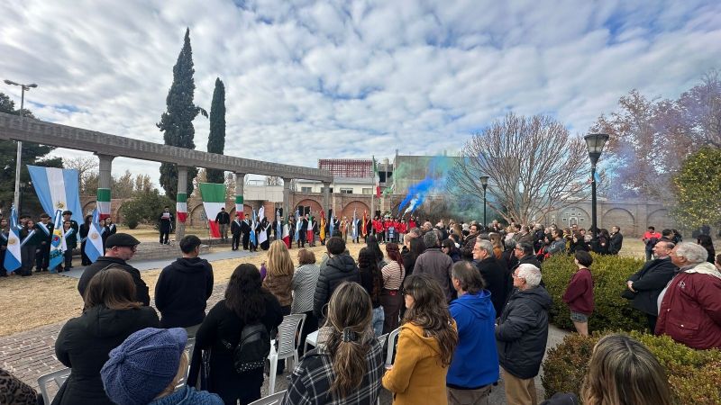 Con un acto y homenajes celebraron el 80 aniversario de la República Italiana