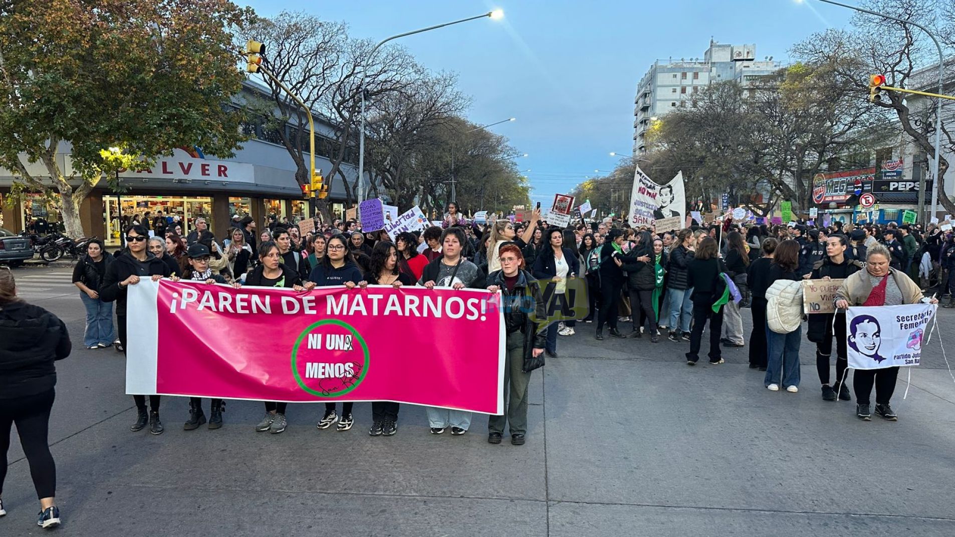 "Ni una Menos": multitudinaria marcha en San Rafael (Video)