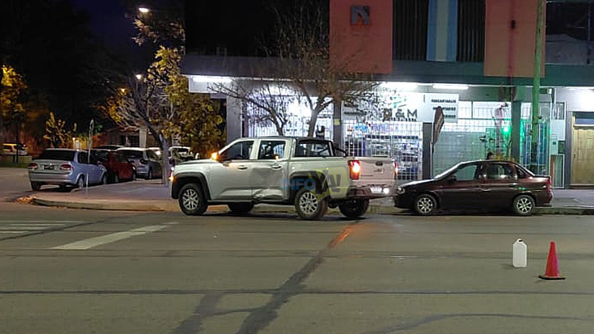 Giró en U en la avenida Mitre y provocó el choque con una moto