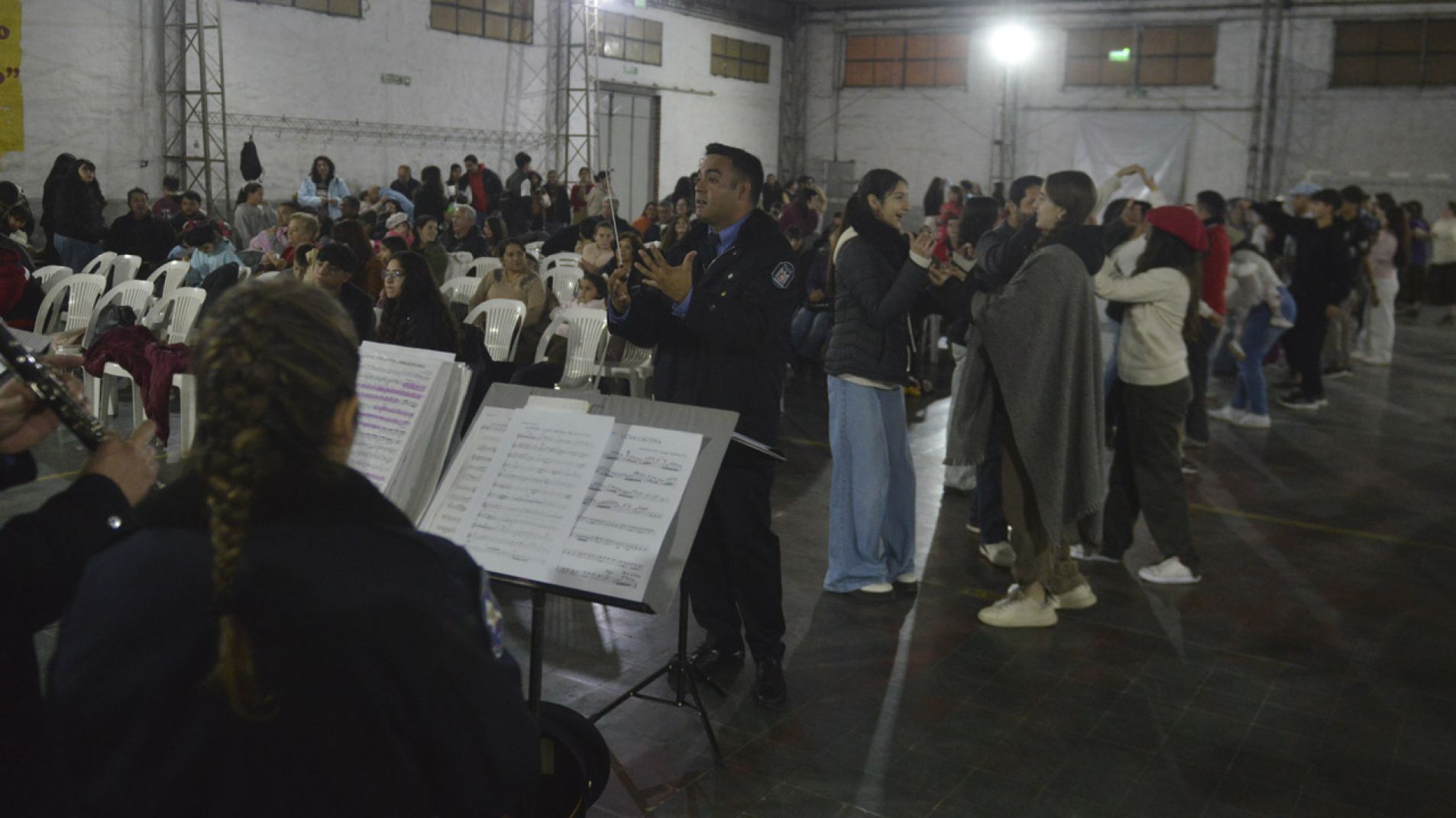 La parroquia María Auxiliadora cerró su fiesta patronal con una peña folklorica