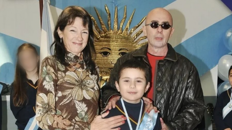 El hijo del Indio Solari trabaja en la Legislatura pero dona su sueldo al Garrahan