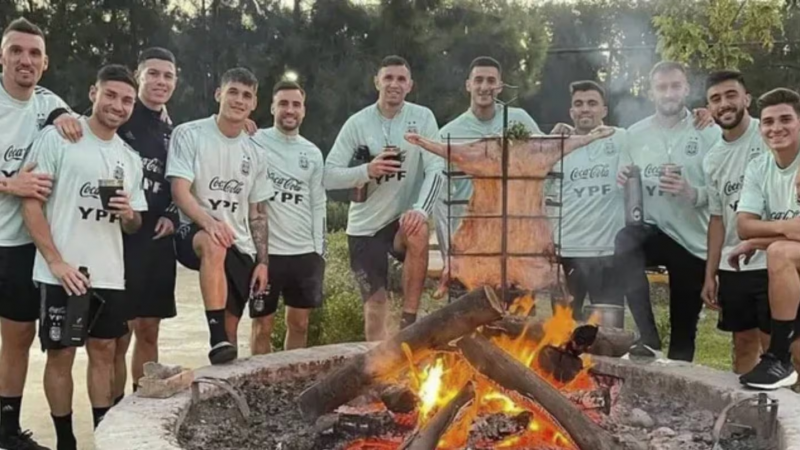 El operativo de la Selección para trasladar 500 kilos de carne argentina