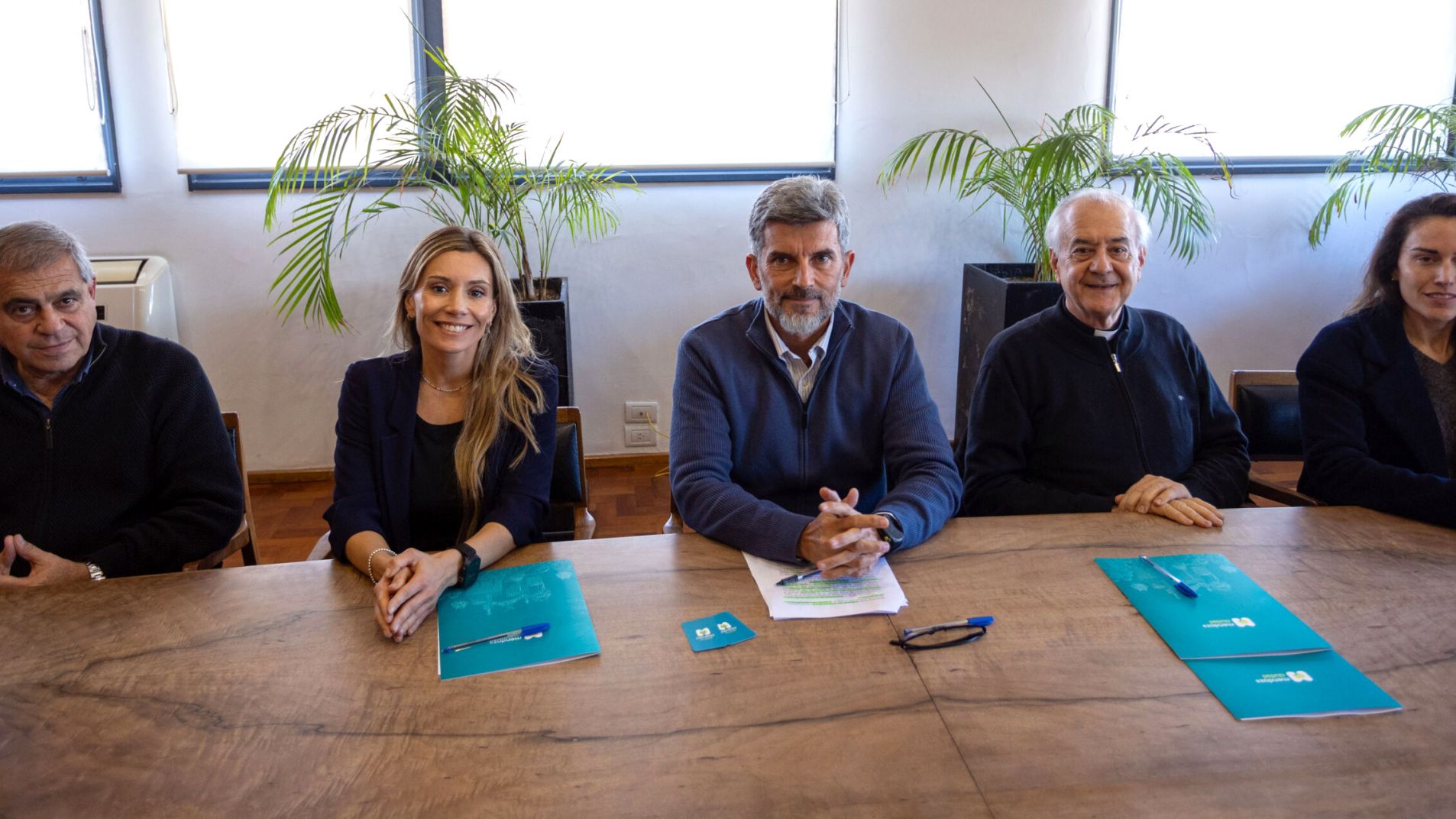 Ulpiano Suarez anunció la puesta en marcha de los refugios para personas en situación de calle