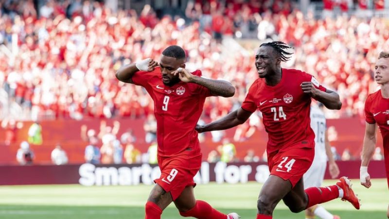 Canadá rescató un empate histórico y sumó su primer punto en un Mundial