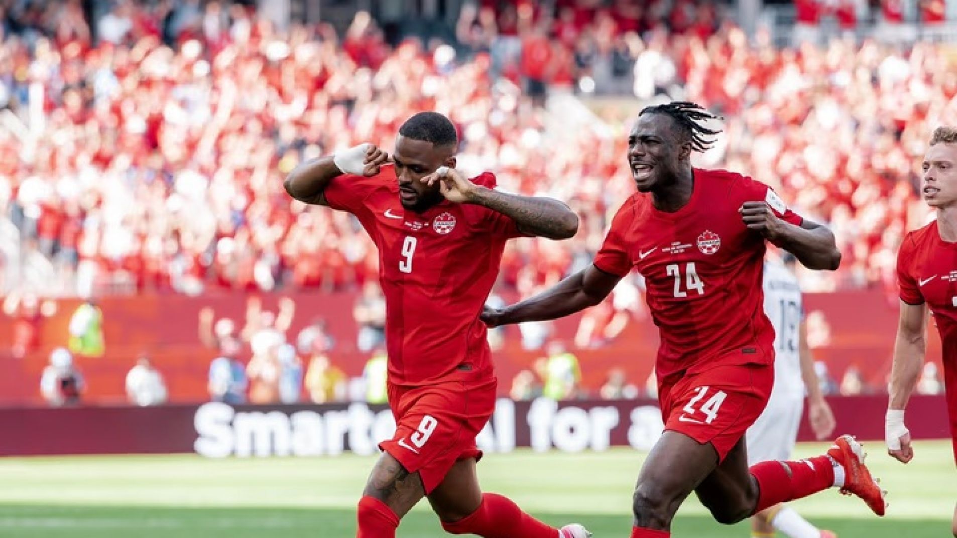 Canadá rescató un empate histórico y sumó su primer punto en un Mundial
