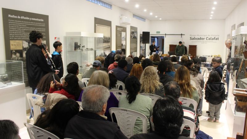 Tardes de Museos reunió música y arte