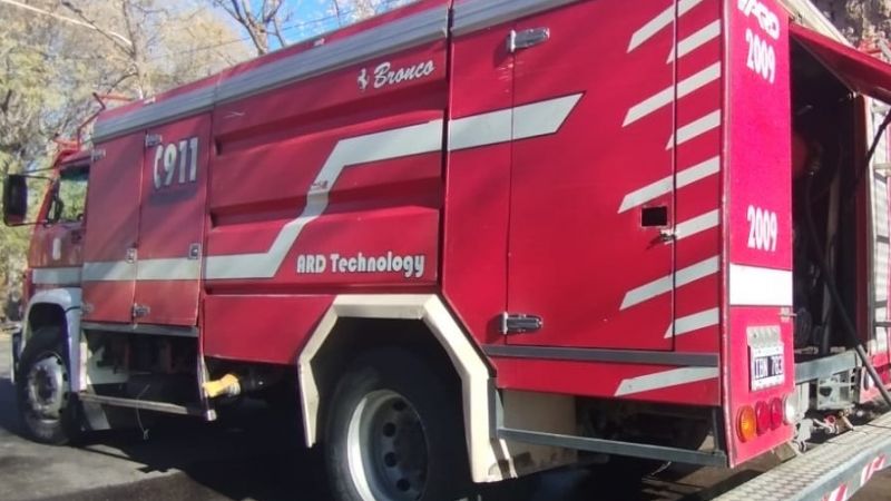 Un incendio afectó el garaje de una casa en barrio Constitución